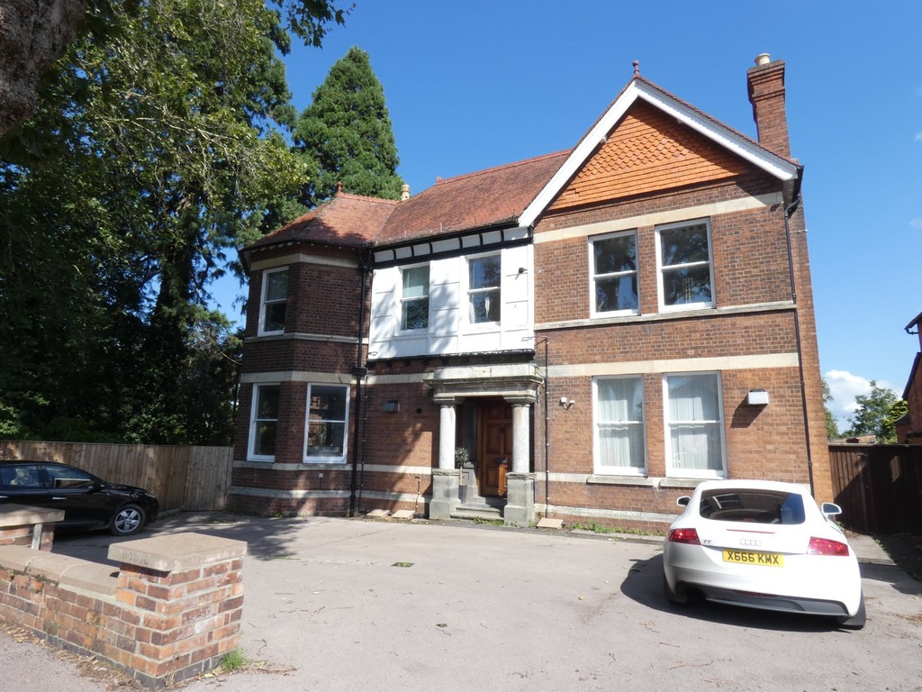 2 bed Ground Floor Flat for rent in Gloucestershire. From Martin & Co - Gloucester
