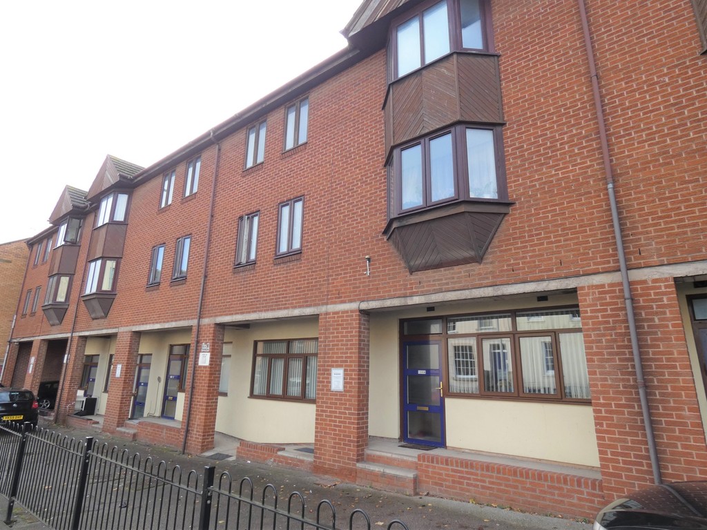 1 bed Ground Floor Flat for rent in Gloucester. From Martin & Co - Gloucester 1 bed Ground Floor Flat for rent in Gloucester. From Martin & Co - Gloucester
