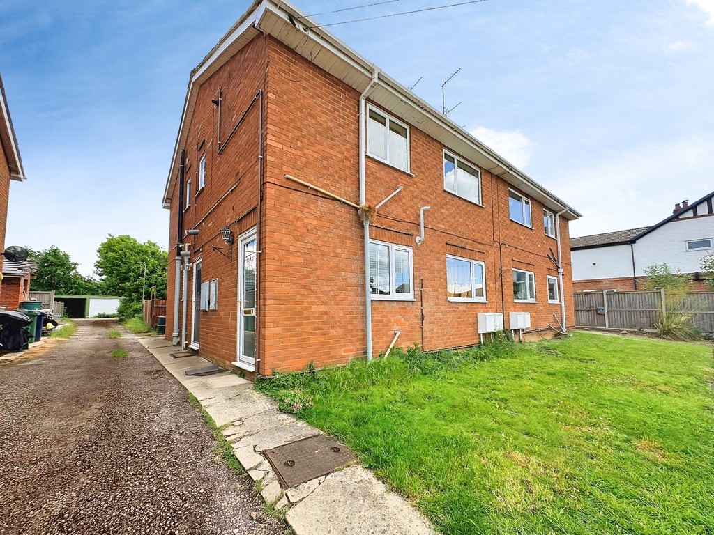 2 bed Apartment for rent in Gloucestershire. From Martin & Co - Gloucester