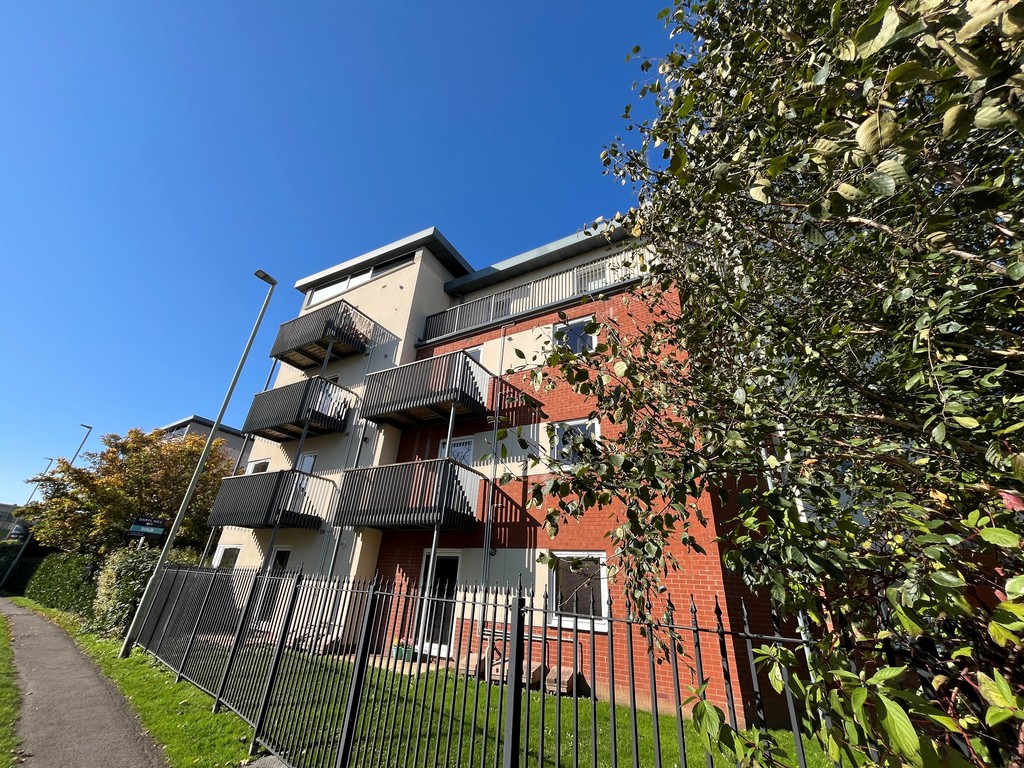 2 bed 1st Floor Flat for rent in Gloucester. From Martin & Co - Gloucester