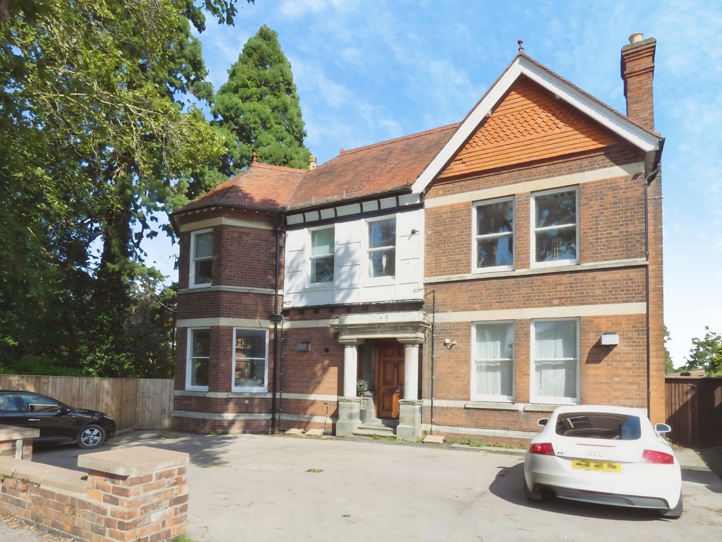 1 bed 1st Floor Flat for rent in Gloucester. From Martin & Co - Gloucester