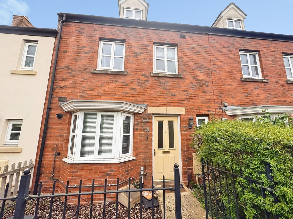4 bed Semi Detached for rent in Hardwicke. From Martin & Co - Gloucester 4 bed Semi Detached for rent in Hardwicke. From Martin & Co - Gloucester