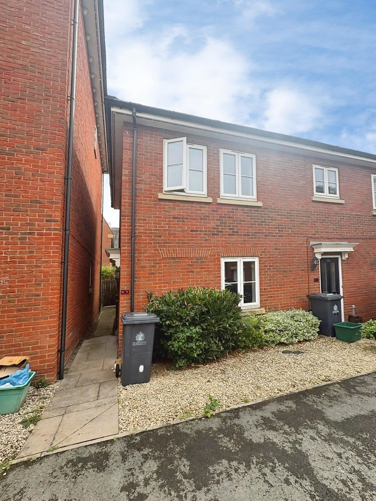2 bed Annexe for rent in Gloucestershire. From Martin & Co - Gloucester 2 bed Annexe for rent in Gloucestershire. From Martin & Co - Gloucester