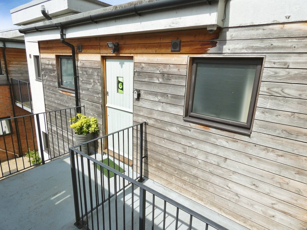 2 bed Apartment for rent in Gloucester. From Martin & Co - Gloucester
