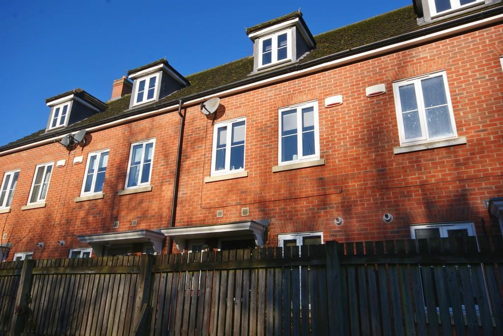 3 bed Town House for rent in Lincoln. From Martin & Co - Lincoln