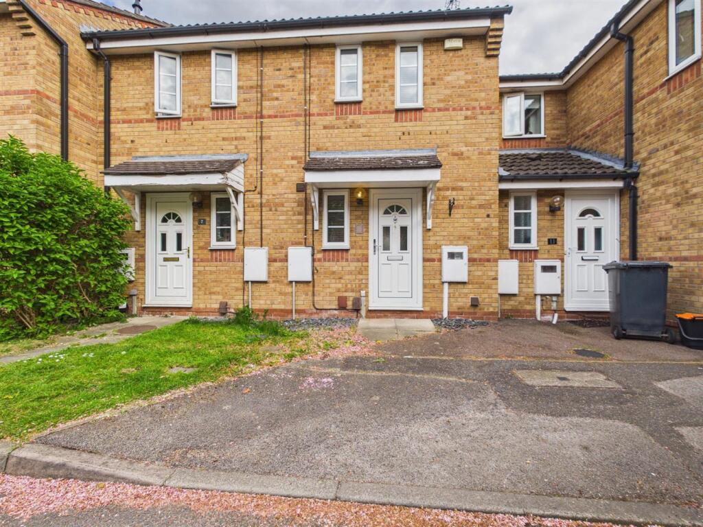 1 bed Mid Terraced House for rent in Lincoln. From Martin & Co - Lincoln