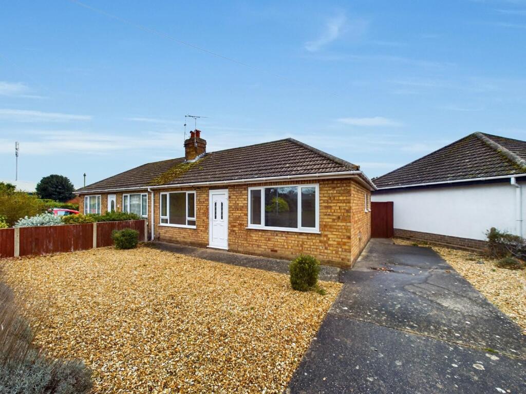 1 bed Semi-detached bungalow for rent in Lincoln. From Martin & Co - Lincoln
