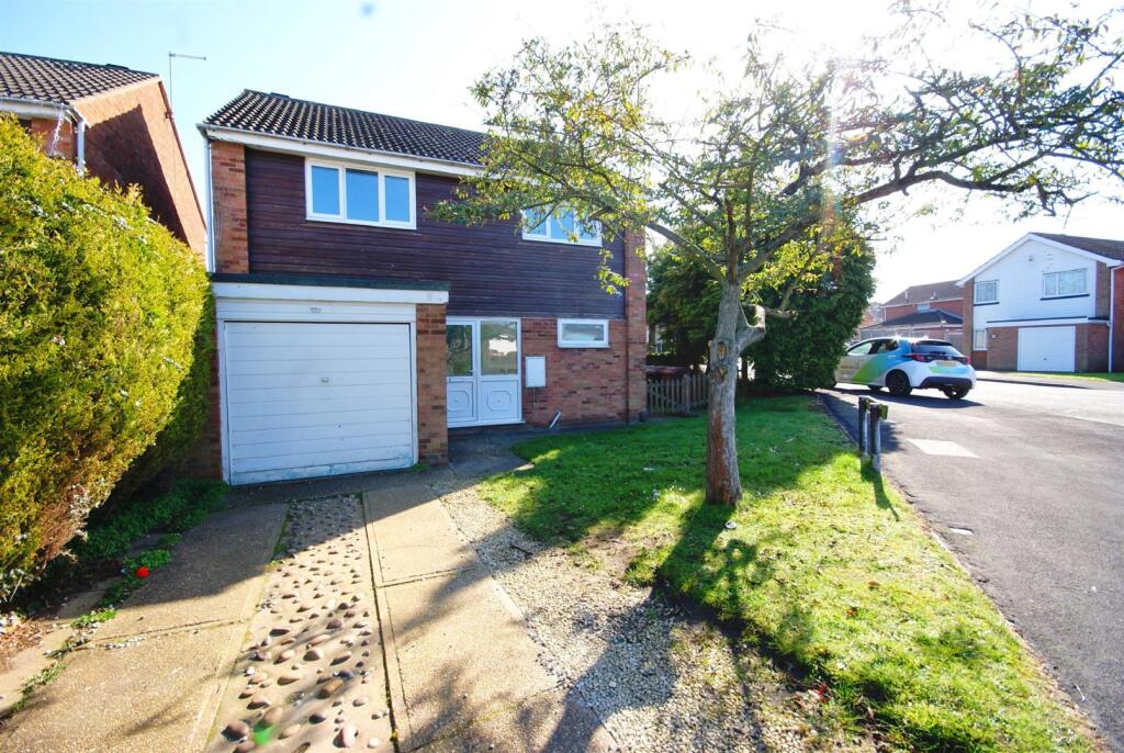 4 bed Detached for rent in Harmston. From Martin & Co - Lincoln