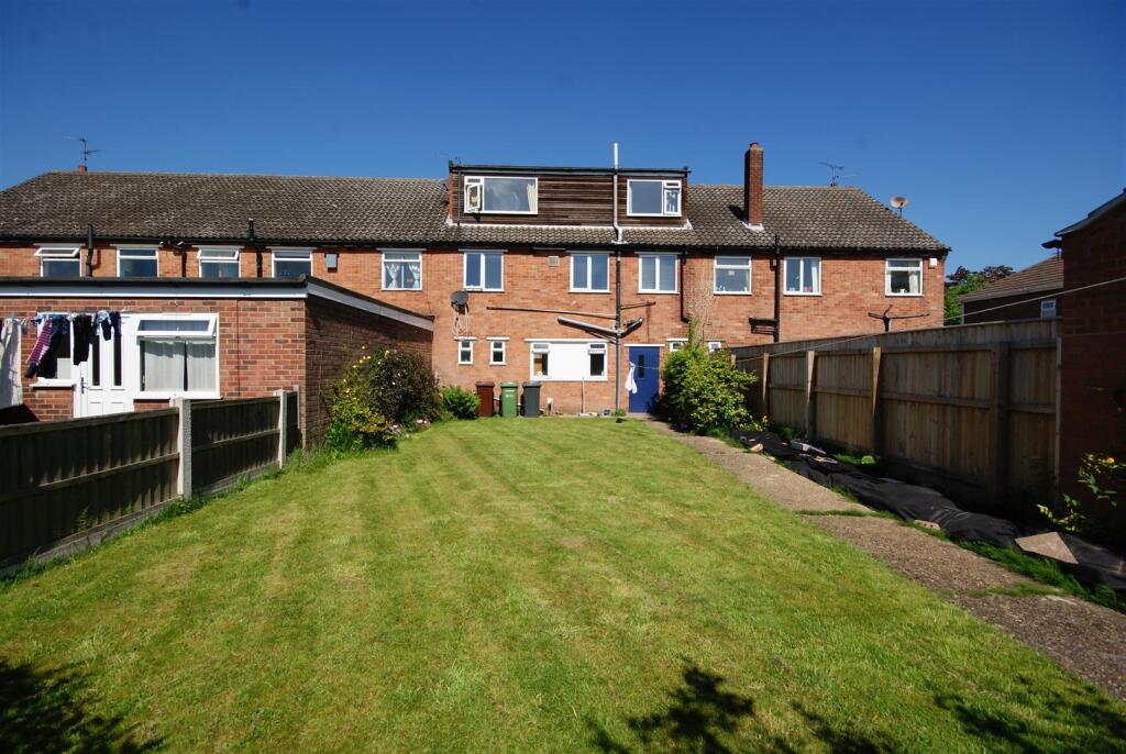 3 bed Apartment for rent in Lincoln. From Martin & Co - Lincoln
