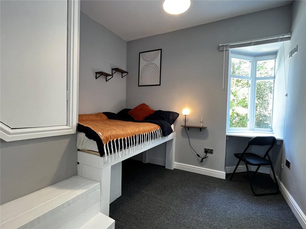 1 bed Mid Terraced House for rent in Newcastle-under-Lyme. From Whitegates - Macclesfield