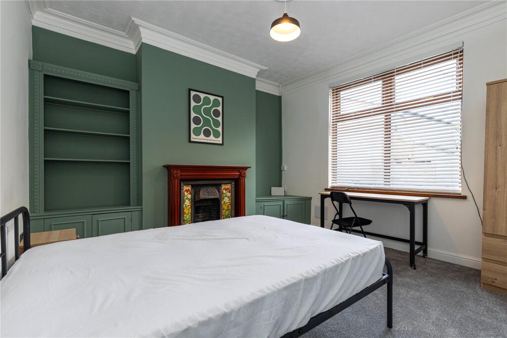 1 bed End of Terrace for rent in Newcastle-under-Lyme. From Whitegates - Macclesfield