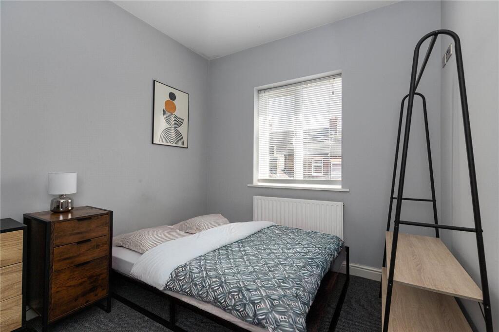 1 bed Mid Terraced House for rent in Newcastle-under-Lyme. From Whitegates - Macclesfield