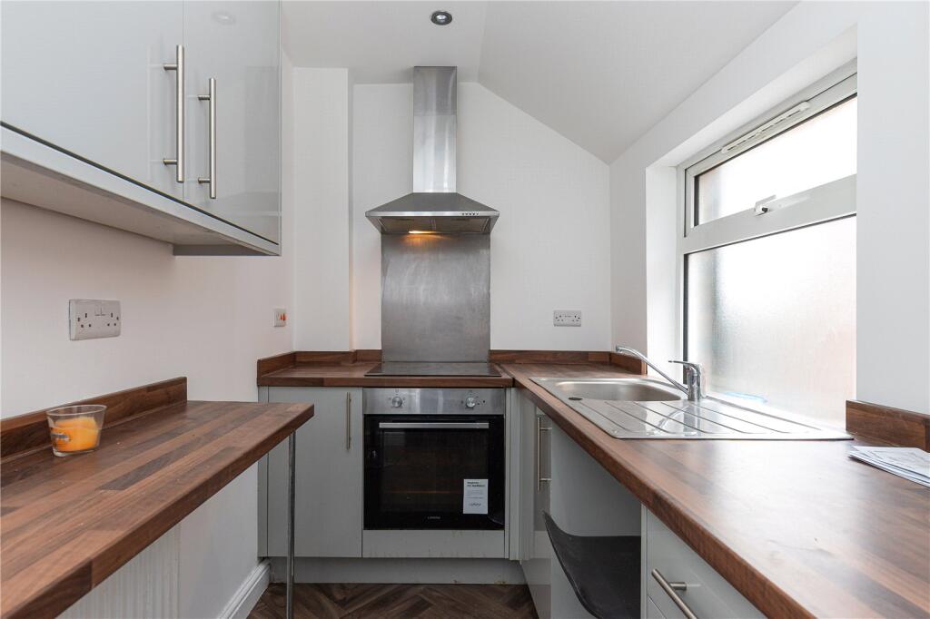 2 bed Apartment for rent in Biddulph. From Whitegates - Macclesfield