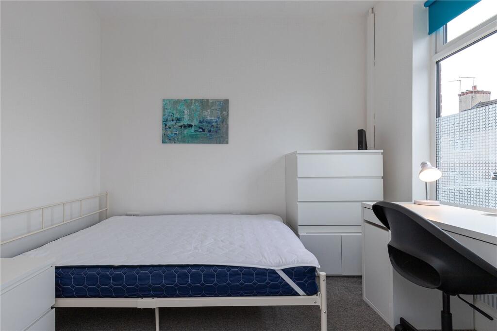 1 bed Mid Terraced House for rent in Newcastle-under-Lyme. From Whitegates - Macclesfield