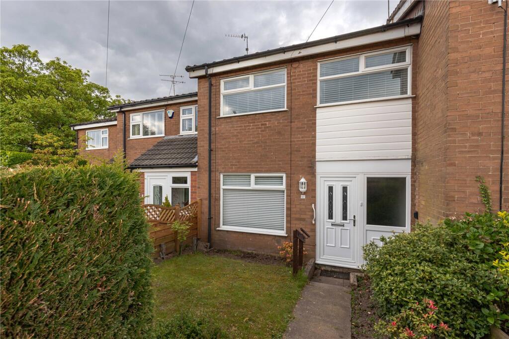 3 bed Mid Terraced House for rent in Henbury. From Whitegates - Macclesfield 3 bed Mid Terraced House for rent in Henbury. From Whitegates - Macclesfield