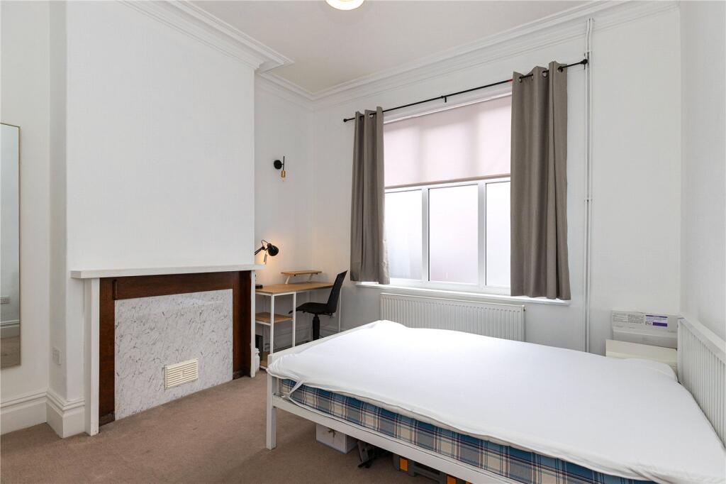 1 bed Mid Terraced House for rent in Newcastle-under-Lyme. From Whitegates - Macclesfield