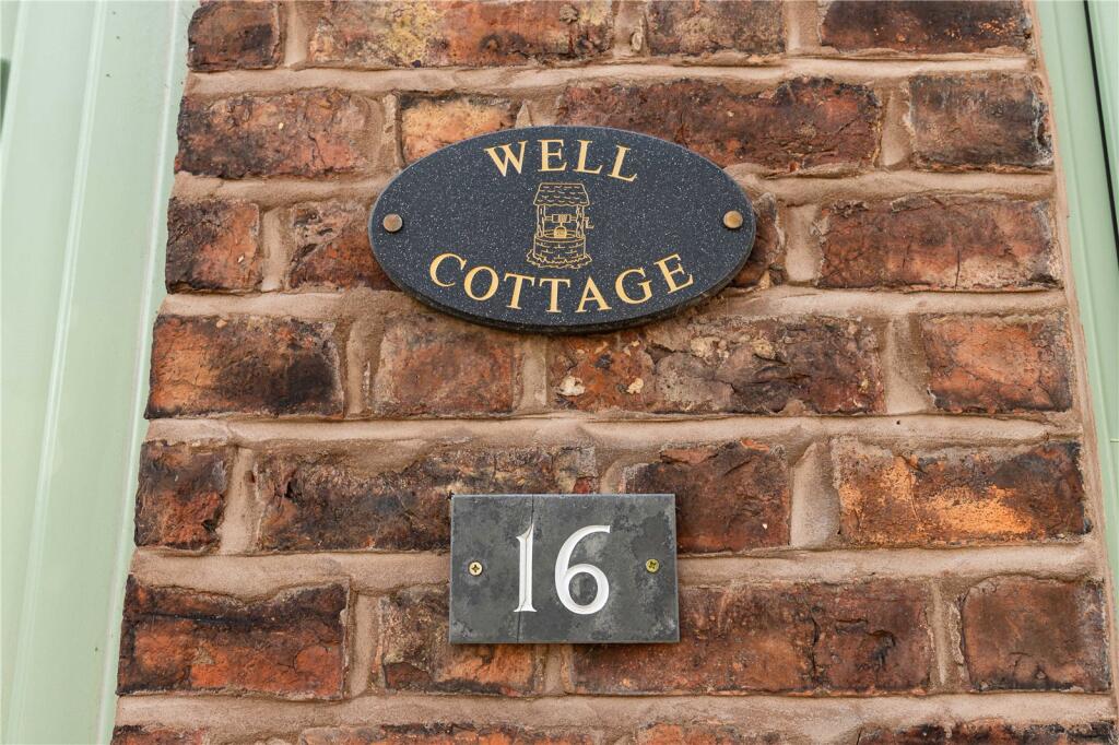 1 bed Mid Terraced House for rent in Macclesfield. From Whitegates - Macclesfield 1 bed Mid Terraced House for rent in Macclesfield. From Whitegates - Macclesfield