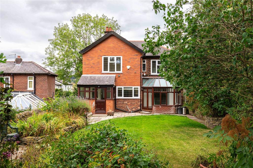 4 bed Detached for rent in Langley. From Whitegates - Macclesfield 4 bed Detached for rent in Langley. From Whitegates - Macclesfield