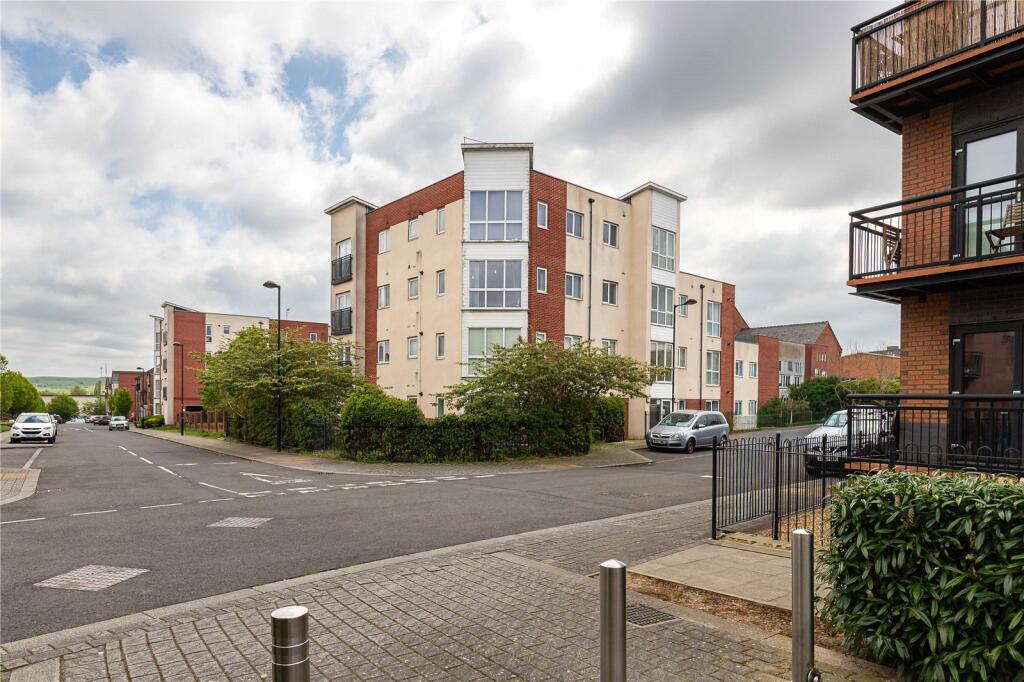2 bed Apartment for rent in Stoke-on-Trent. From Whitegates - Macclesfield