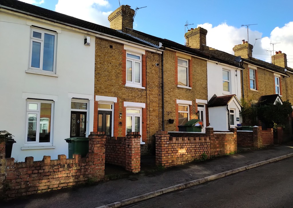2 bed Mid Terraced House for rent in Kent. From Martin & Co - Maidstone