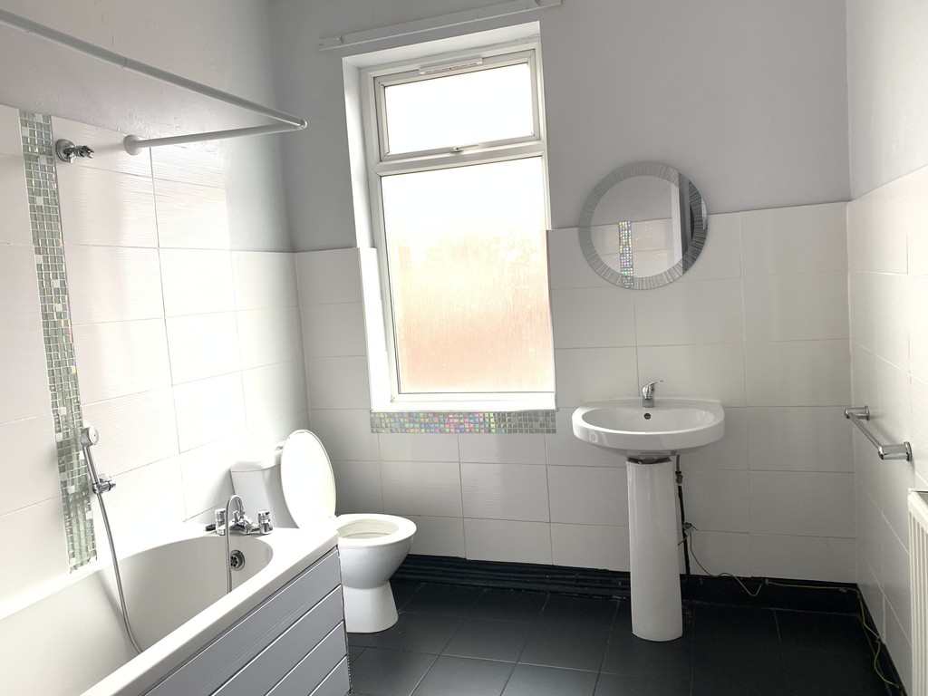 2 bed Mid Terraced House for rent in Manchester. From Martin & Co - Manchester Chorlton