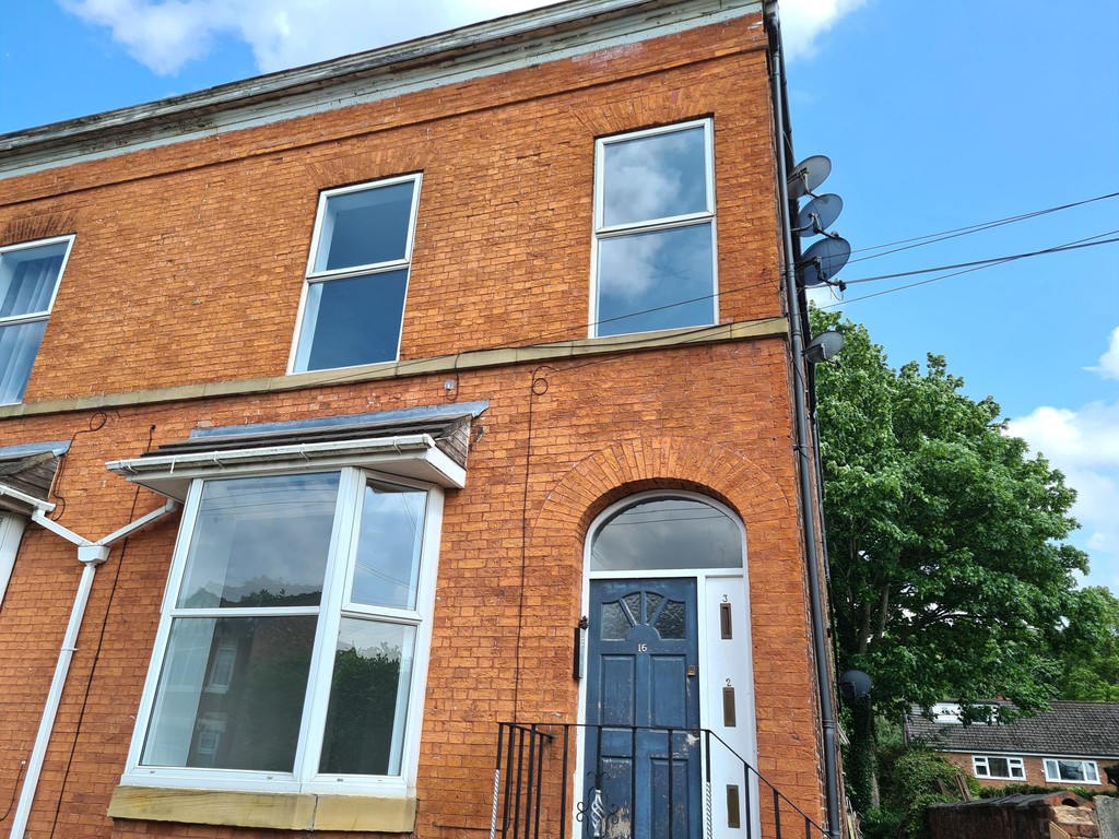 2 bed 1st Floor Flat for rent in Manchester. From Martin & Co - Manchester Chorlton