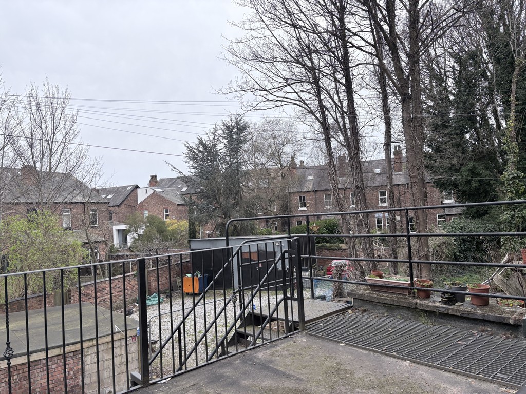 4 bed Apartment for rent in Manchester. From Martin & Co - Manchester Chorlton