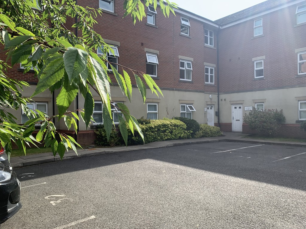 2 bed Apartment for rent in Manchester. From Martin & Co - Manchester Chorlton