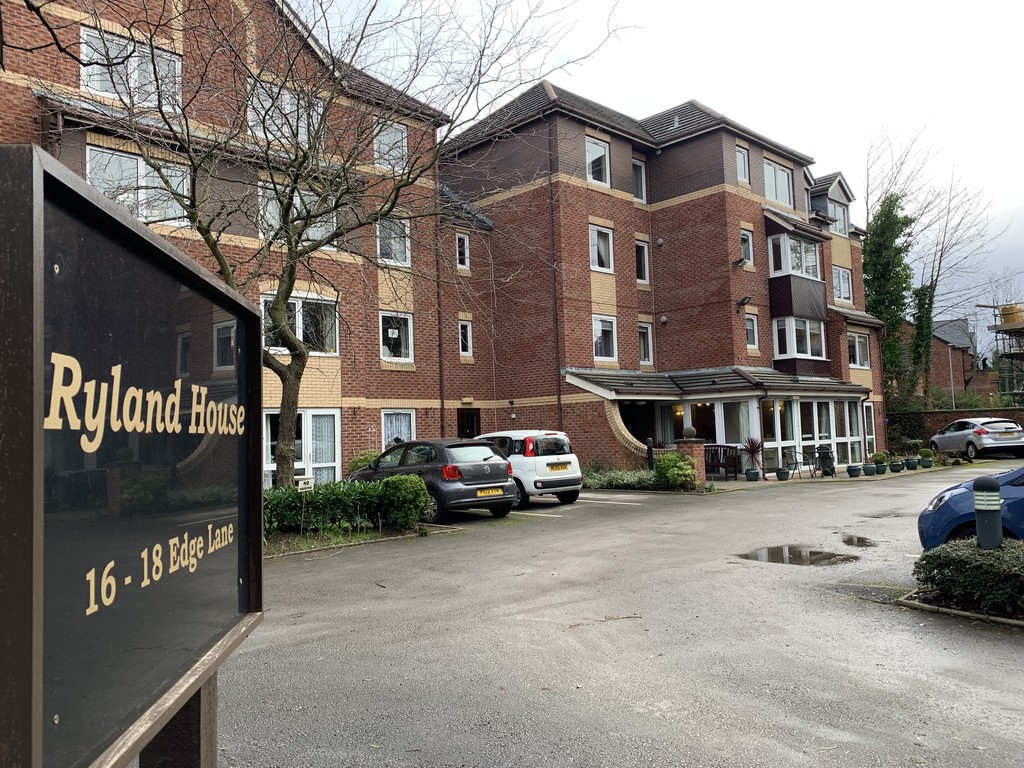 1 bed Reteirment property for rent in Stretford. From Martin & Co - Manchester Chorlton