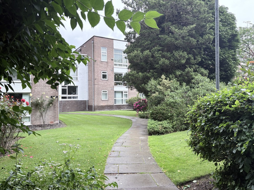 2 bed Apartment for rent in Manchester . From Martin & Co - Manchester Chorlton
