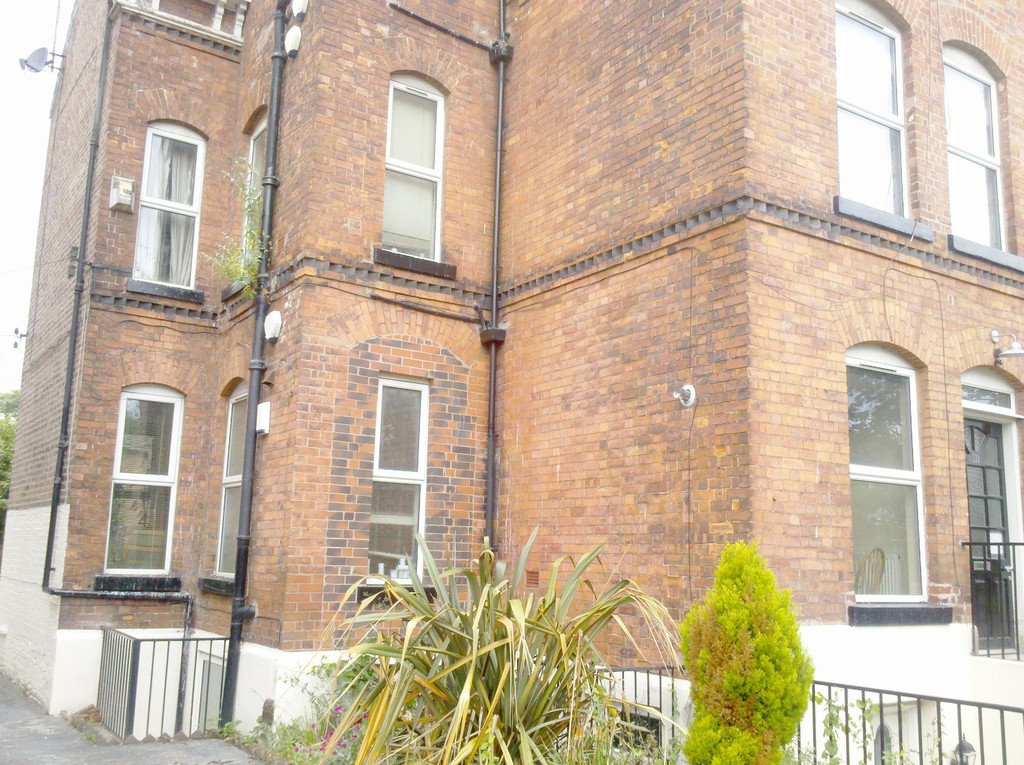 2 bed 1st Floor Flat for rent in Manchester. From Martin & Co - Manchester Chorlton