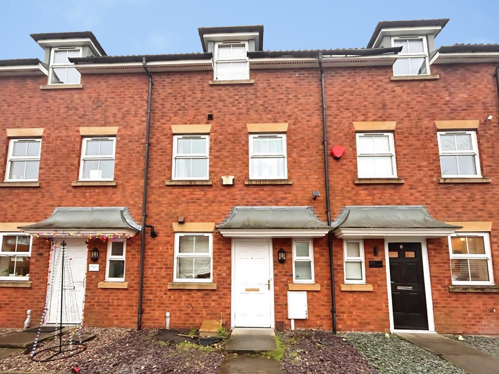 4 bed Town House for rent in Notts . From Martin & Co - Mansfield
