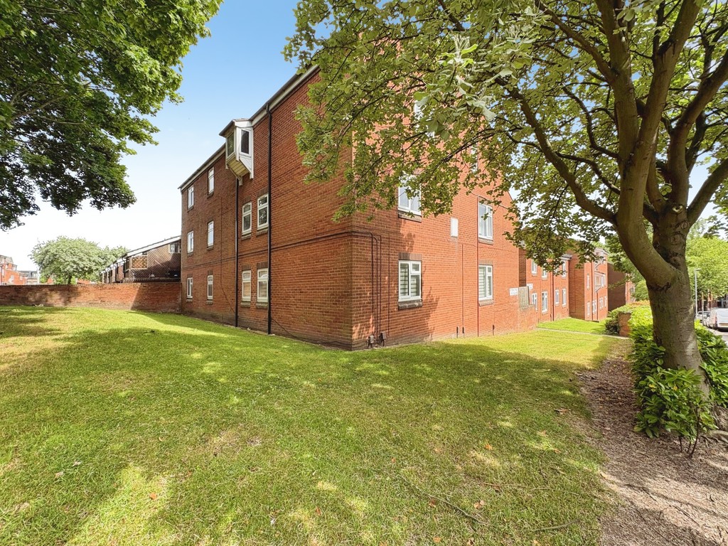 3 bed Ground Floor Flat for rent in Nottinghamshire. From Martin & Co - Nottingham City 3 bed Ground Floor Flat for rent in Nottinghamshire. From Martin & Co - Nottingham City