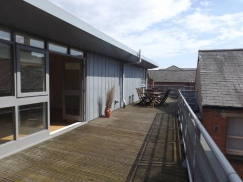 2 bed Penthouse for rent in Nottingham. From Martin & Co - Nottingham City