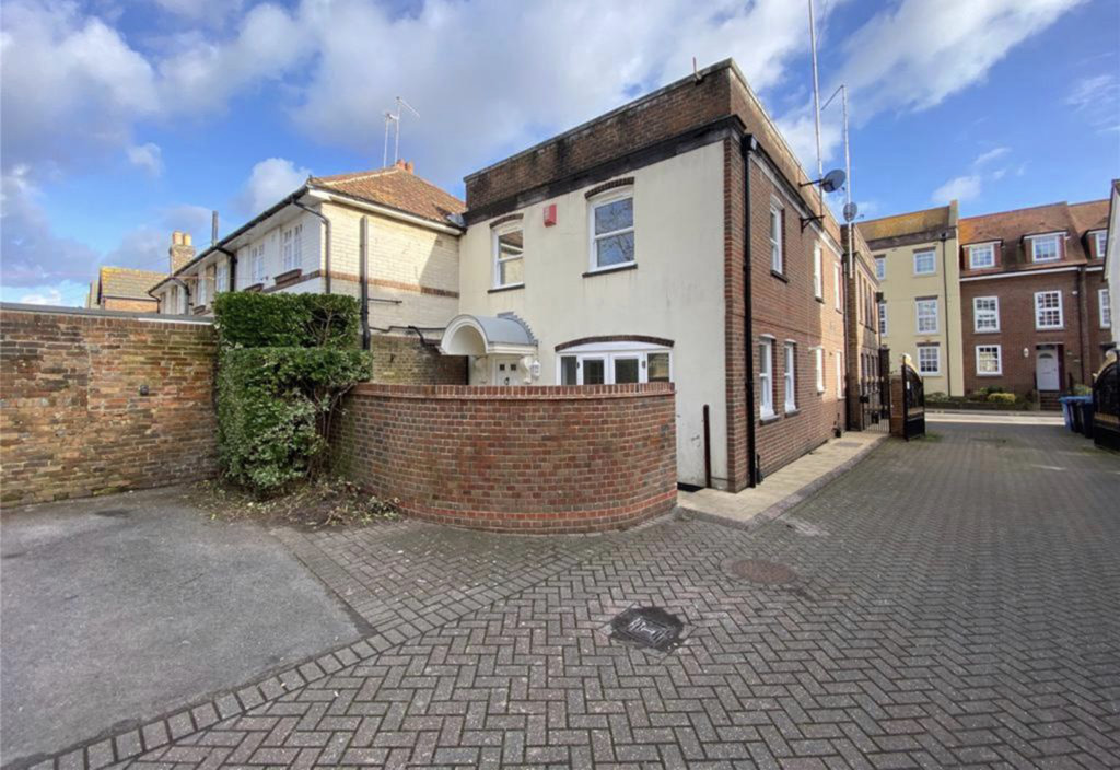 3 bed Mews for rent in Dorset . From Martin & Co - Poole