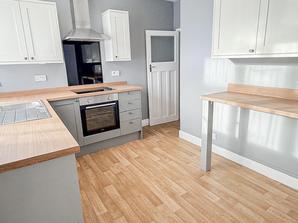 2 bed Apartment for rent in Dorset. From Martin & Co - Poole