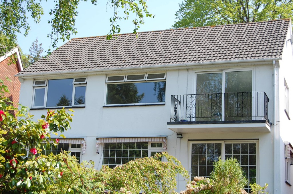 2 bed Apartment for rent in Dorset. From Martin & Co - Poole
