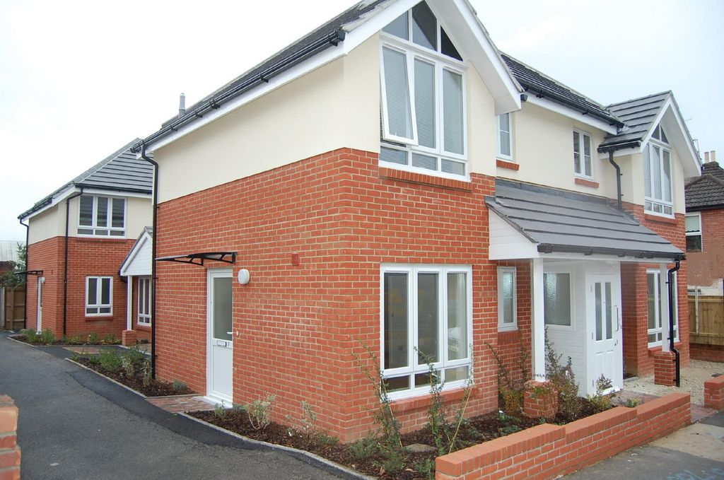 0 bed Studio for rent in Dorset. From Martin & Co - Poole