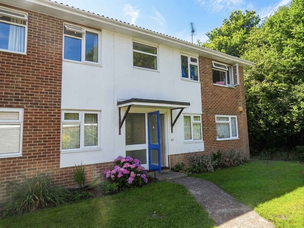 2 bed Apartment for rent in Poole. From Martin & Co - Poole