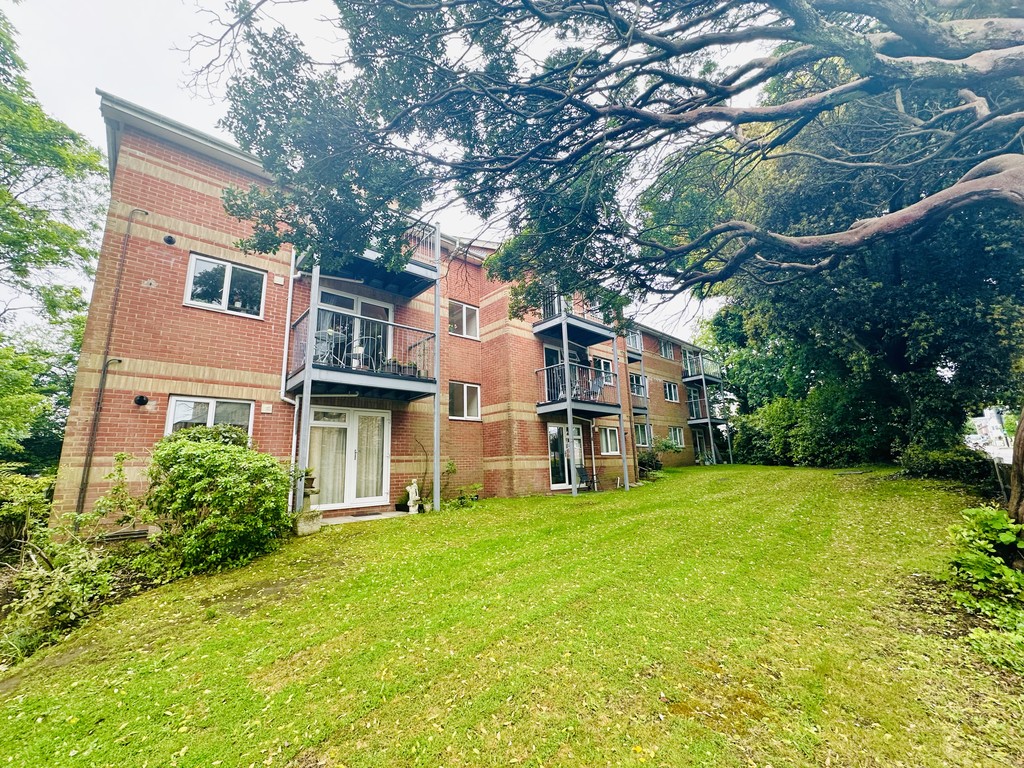 1 bed Apartment for rent in Poole. From Martin & Co - Poole