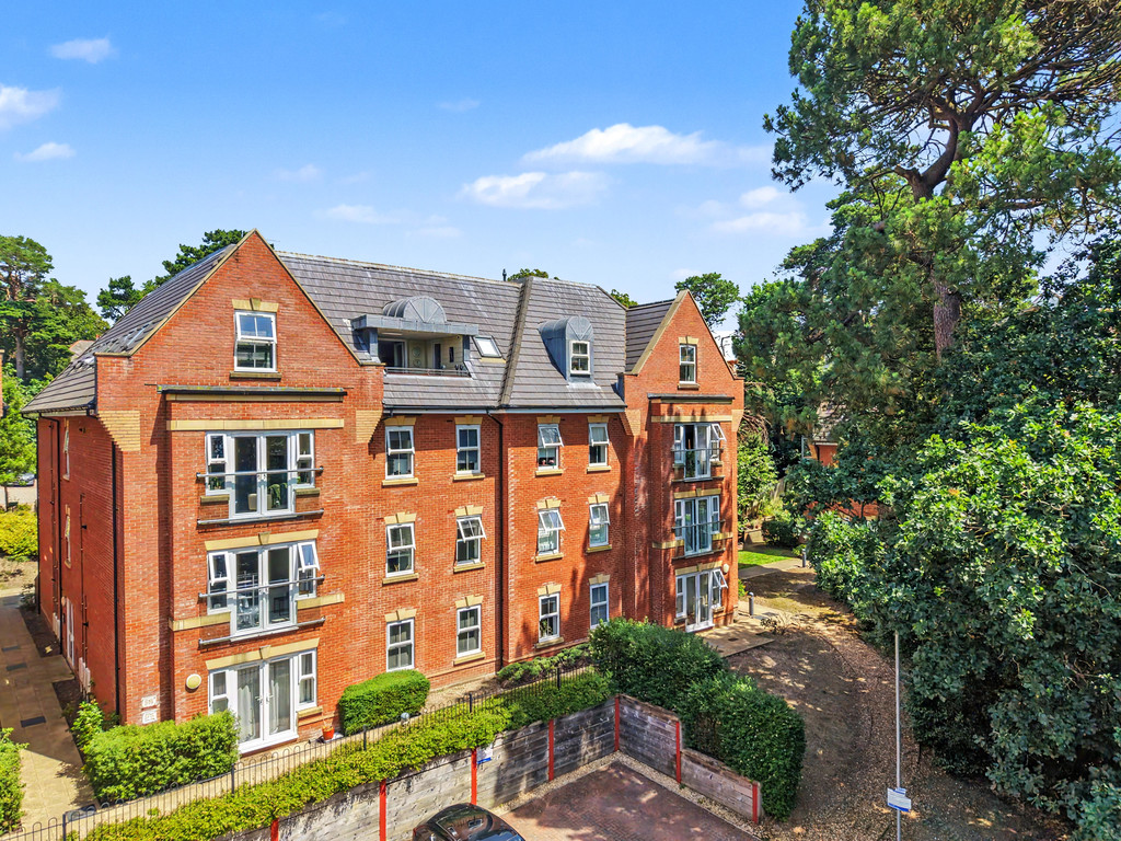 2 bed Apartment for rent in Dorset. From Martin & Co - Poole
