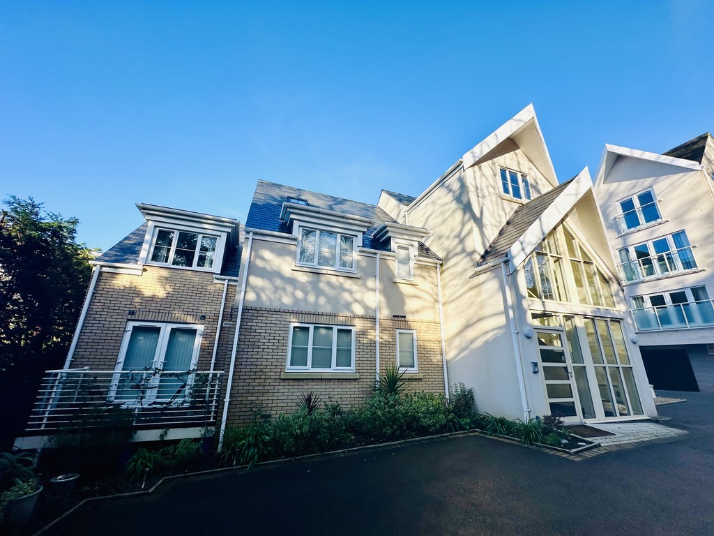 2 bed Apartment for rent in Dorset. From Martin & Co - Poole 2 bed Apartment for rent in Dorset. From Martin & Co - Poole