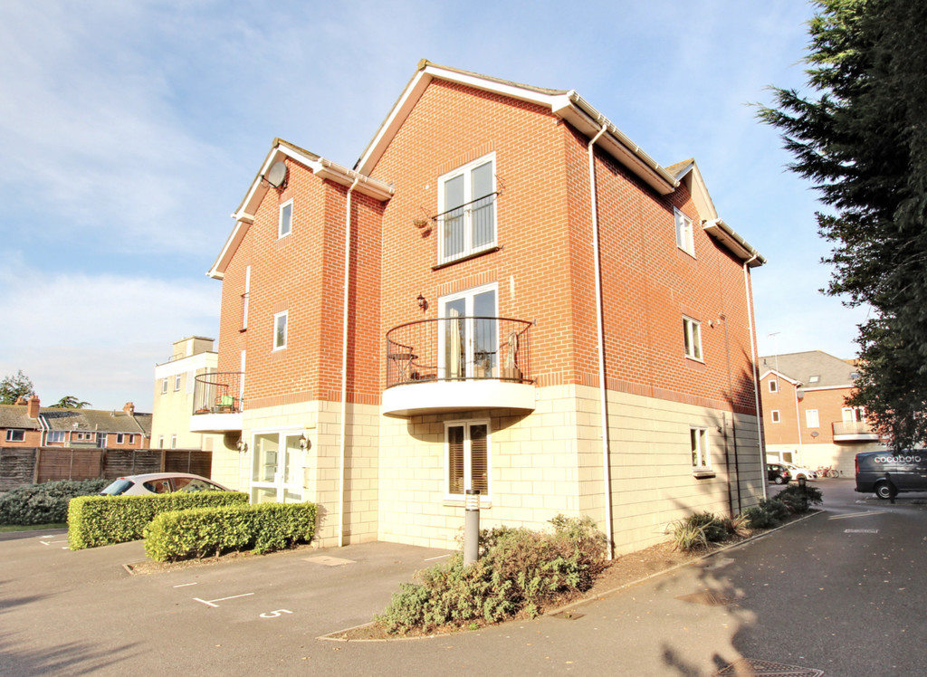 2 bed 1st Floor Flat for rent in Poole. From Martin & Co - Poole