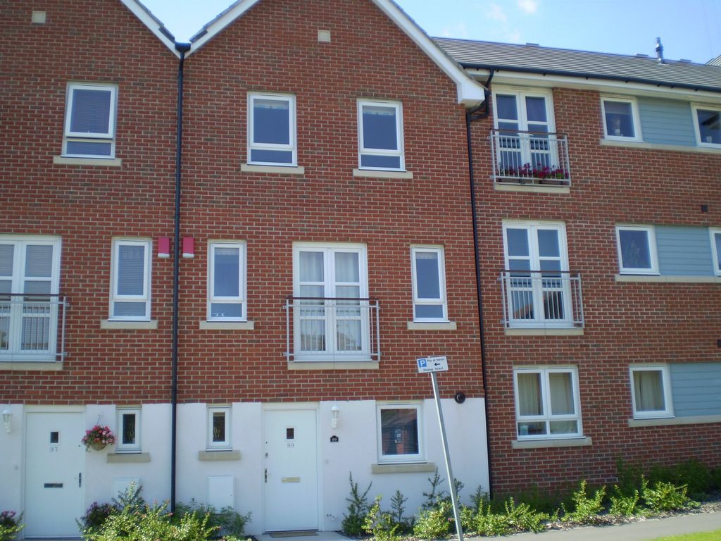 4 bed Town House for rent in Poole. From Martin & Co - Poole