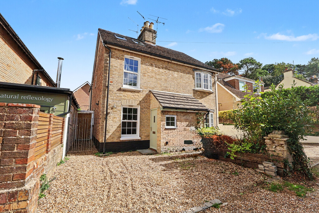3 bed Semi Detached for rent in Dorset. From Martin & Co - Poole 3 bed Semi Detached for rent in Dorset. From Martin & Co - Poole