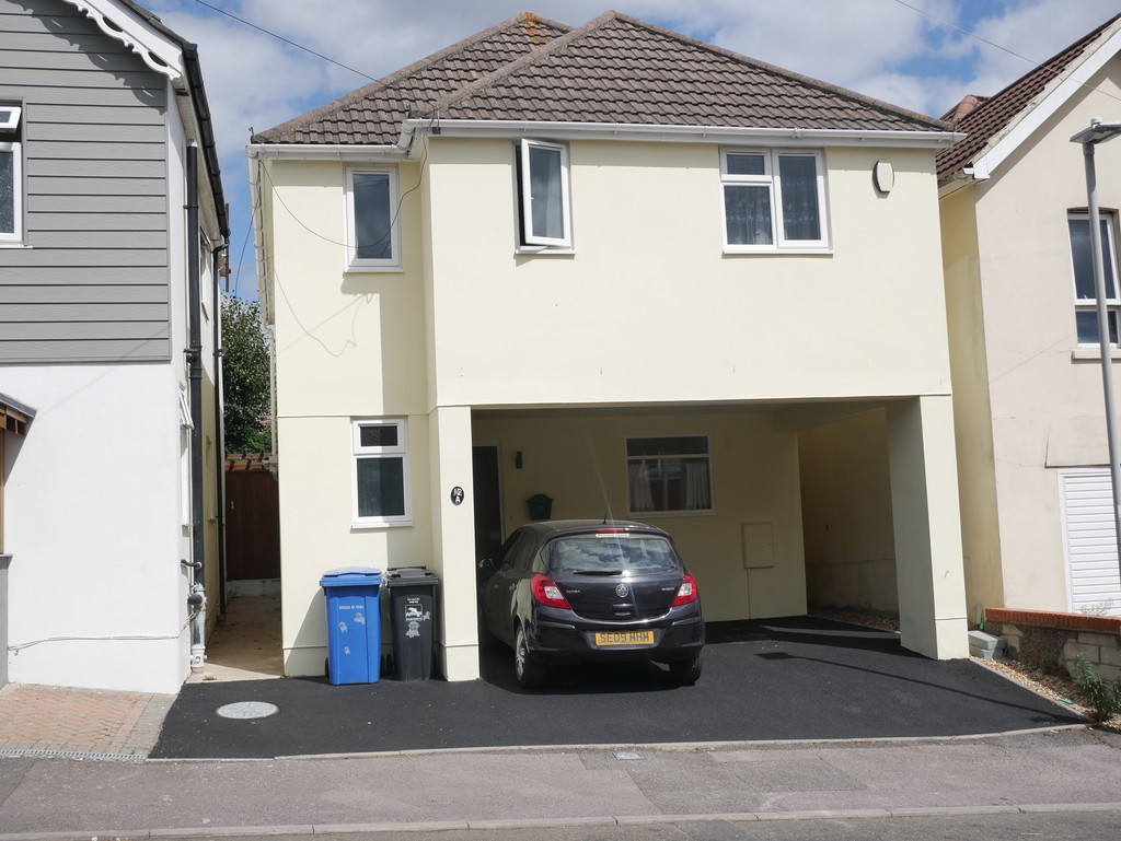 4 bed Detached for rent in Poole. From Martin & Co - Poole 4 bed Detached for rent in Poole. From Martin & Co - Poole