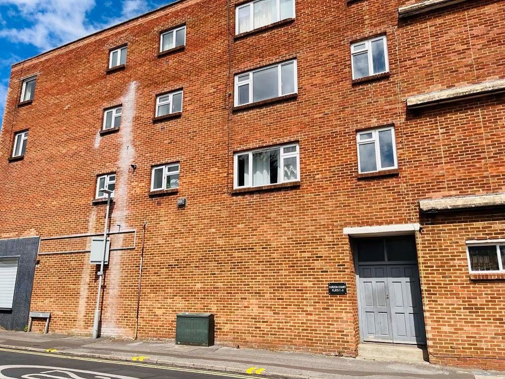 2 bed 1st Floor Flat for rent in Poole. From Martin & Co - Poole