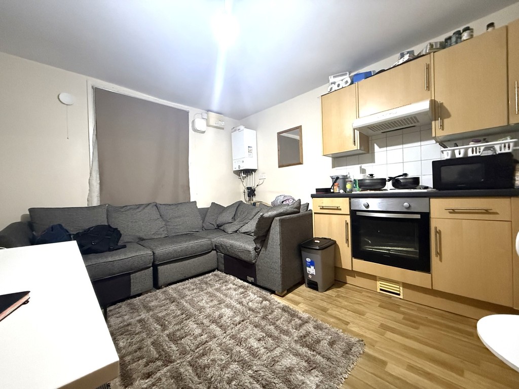 1 bed 1st Floor Flat for rent in Reading. From Martin & Co - Reading