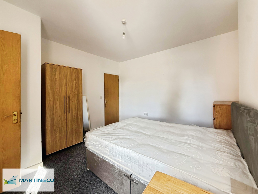 1 bed Flat Share for rent in Berkshire. From Martin & Co - Reading