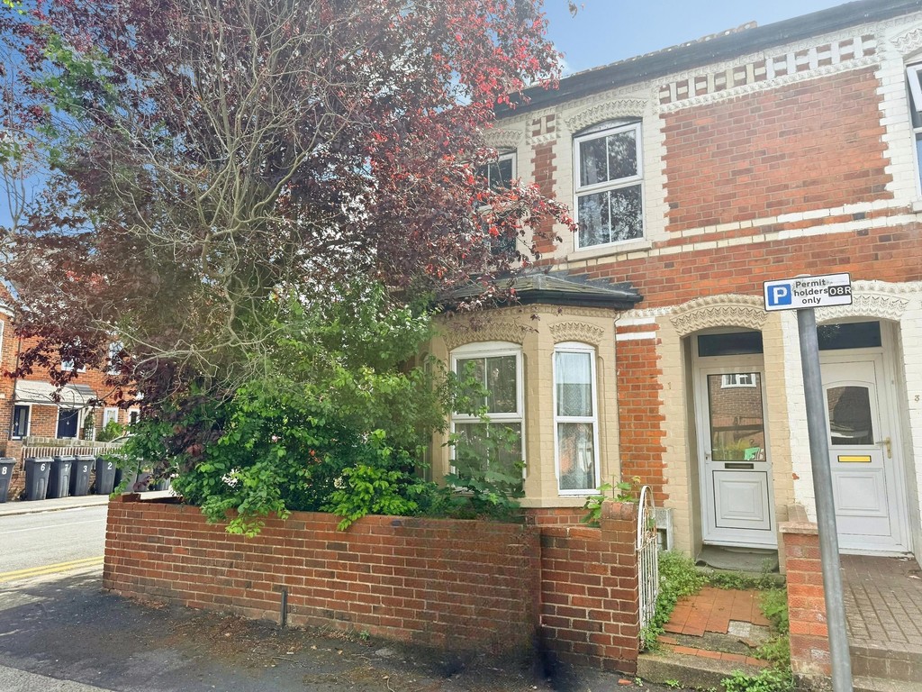 4 bed Semi Detached for rent in Berkshire. From Martin & Co - Reading